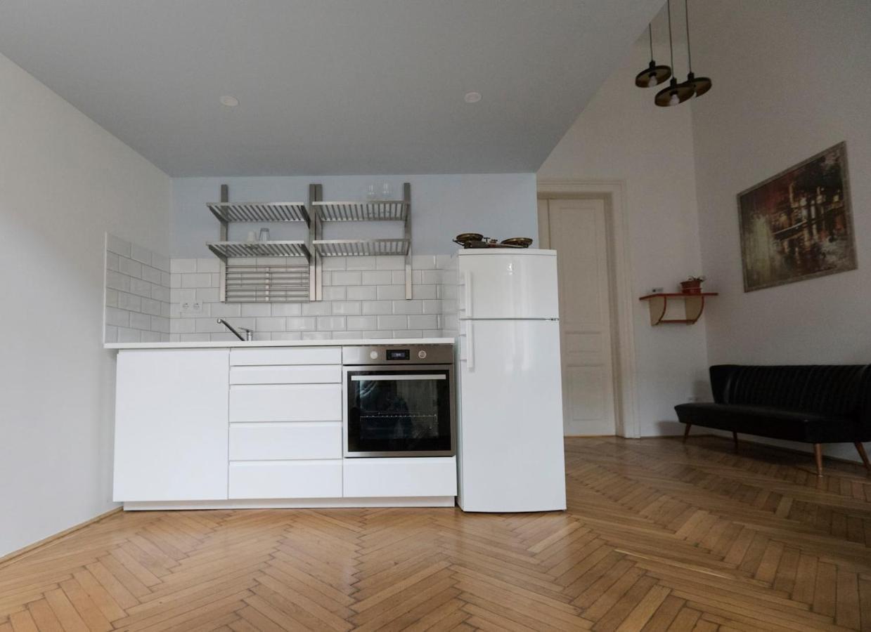 Budapestayz - Jozsef Apartments Εξωτερικό φωτογραφία